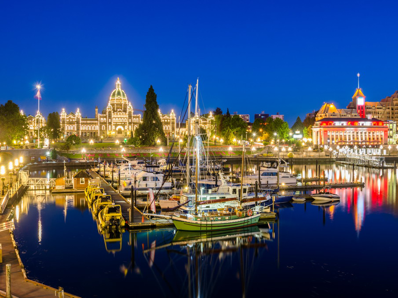 tfd__0_13765_view-of-victoria-inner-harbour-and-british-columbia-provincial-parliament-building-at-night-bc-canadaresize
